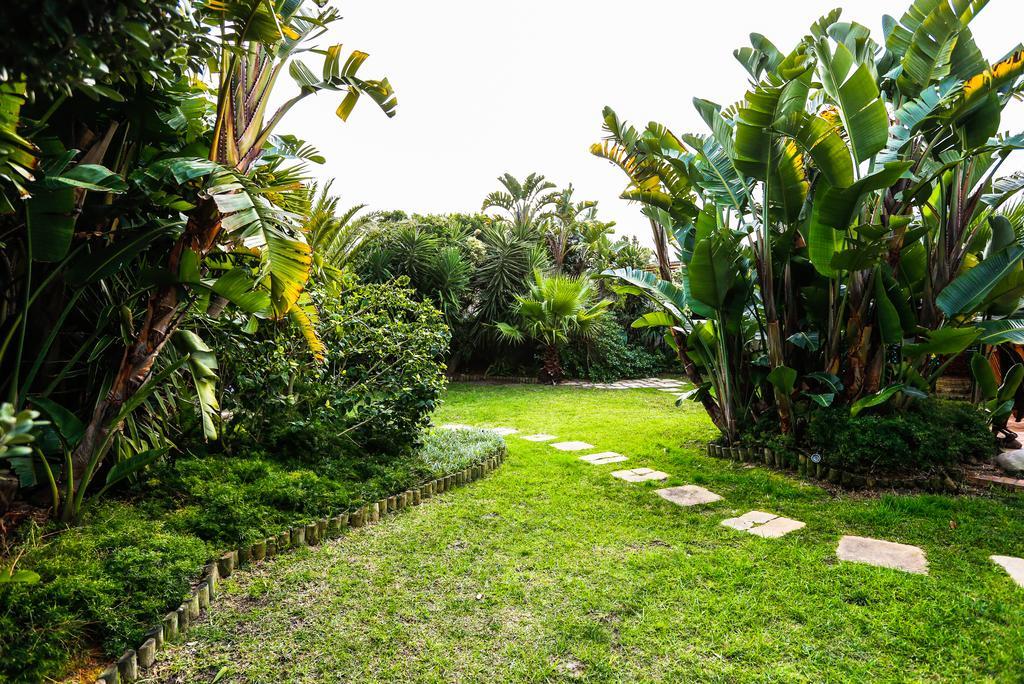 Secret Garden Guesthouse Bloubergstrand Εξωτερικό φωτογραφία